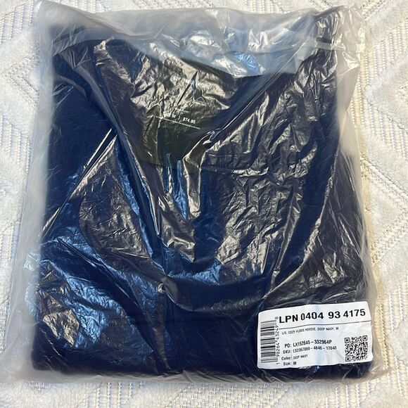 FABLETICS - Cozy Fleece Hoodie in Navy - Picture 4 of 7